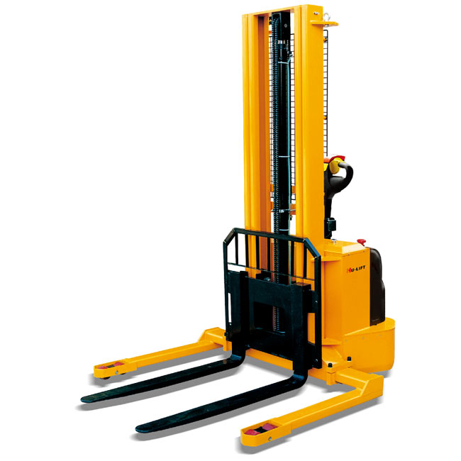 全電動堆高車